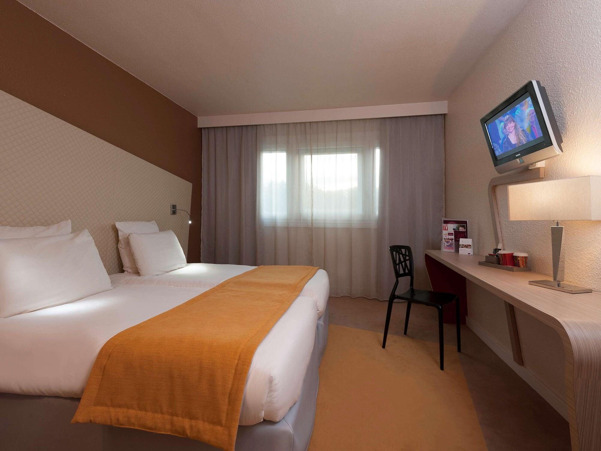 Mercure Paris Le Bourget Aeroport Le Blanc-Mesnil Exterior foto